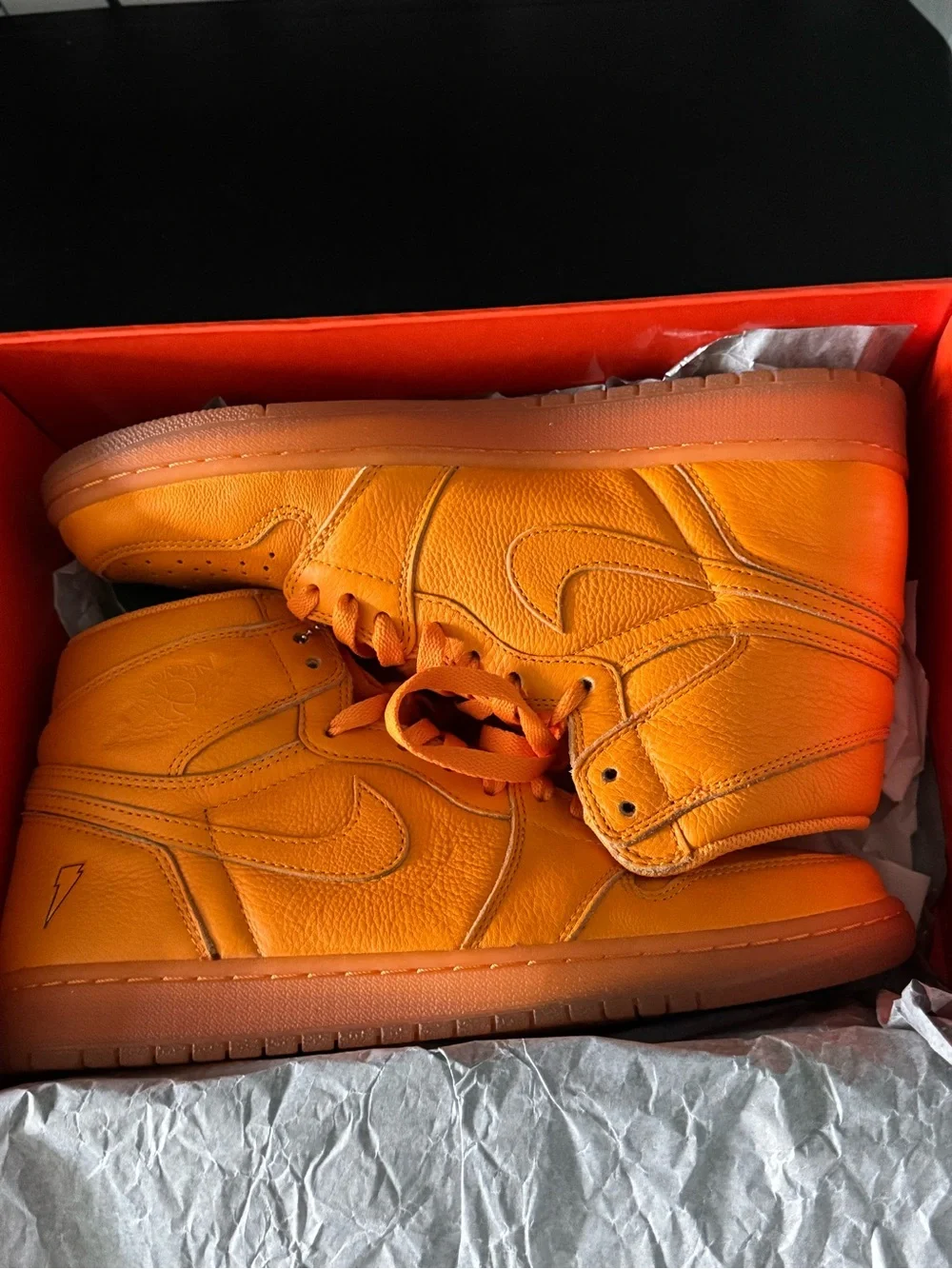 Jordan Gatorade Bundle: AJ1 Orange Peel 10.5 + Jordan Coach Jacket XL